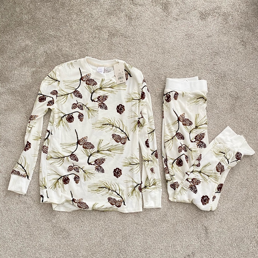 NWT Stars Above Christmas Pinecone Pine Print Pjs
